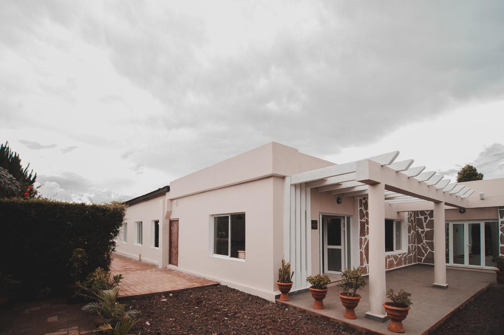 Mahafaly Hotel & Resort Antsirabe Kültér fotó